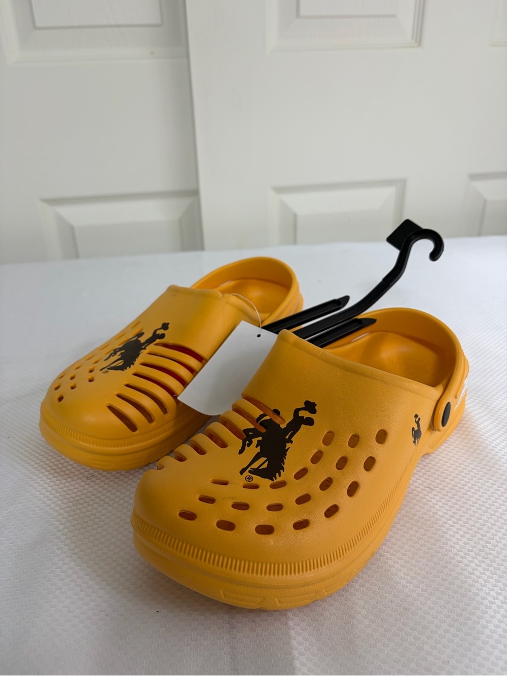 New Foco NCAA Wyoming Cowboys Sandals